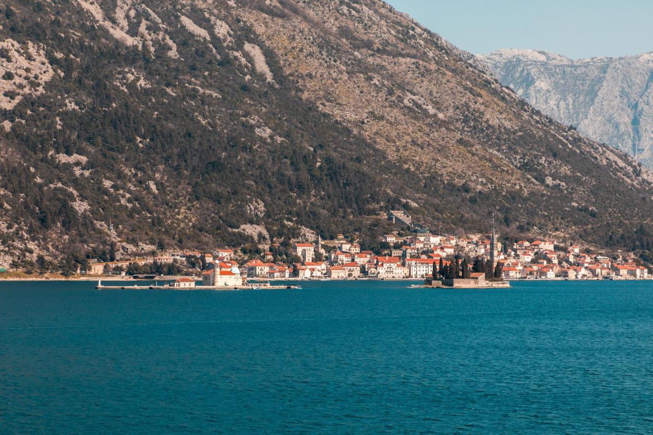 La Castagna Apartments Kotor Bagian luar foto
