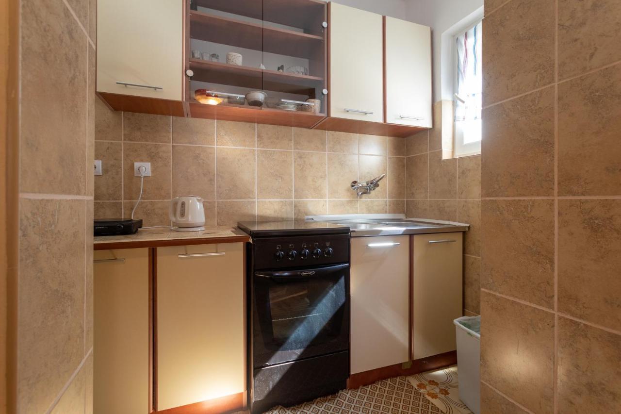 La Castagna Apartments Kotor Bagian luar foto
